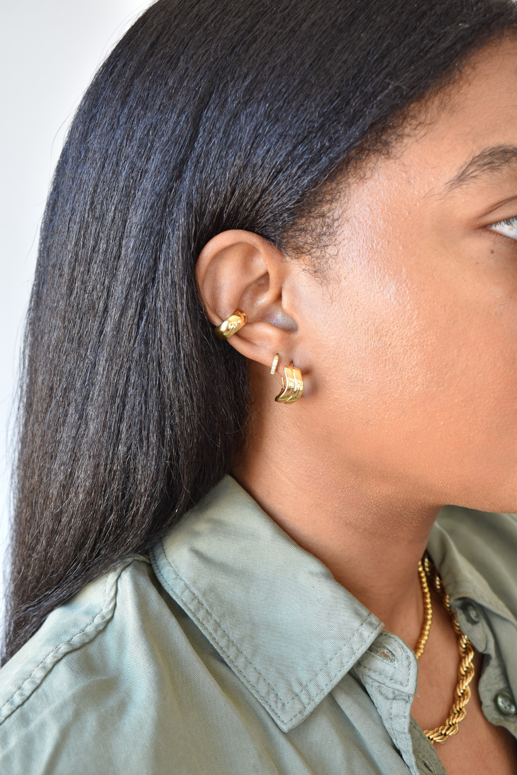Jada Wavy Huggie Earrings image 1