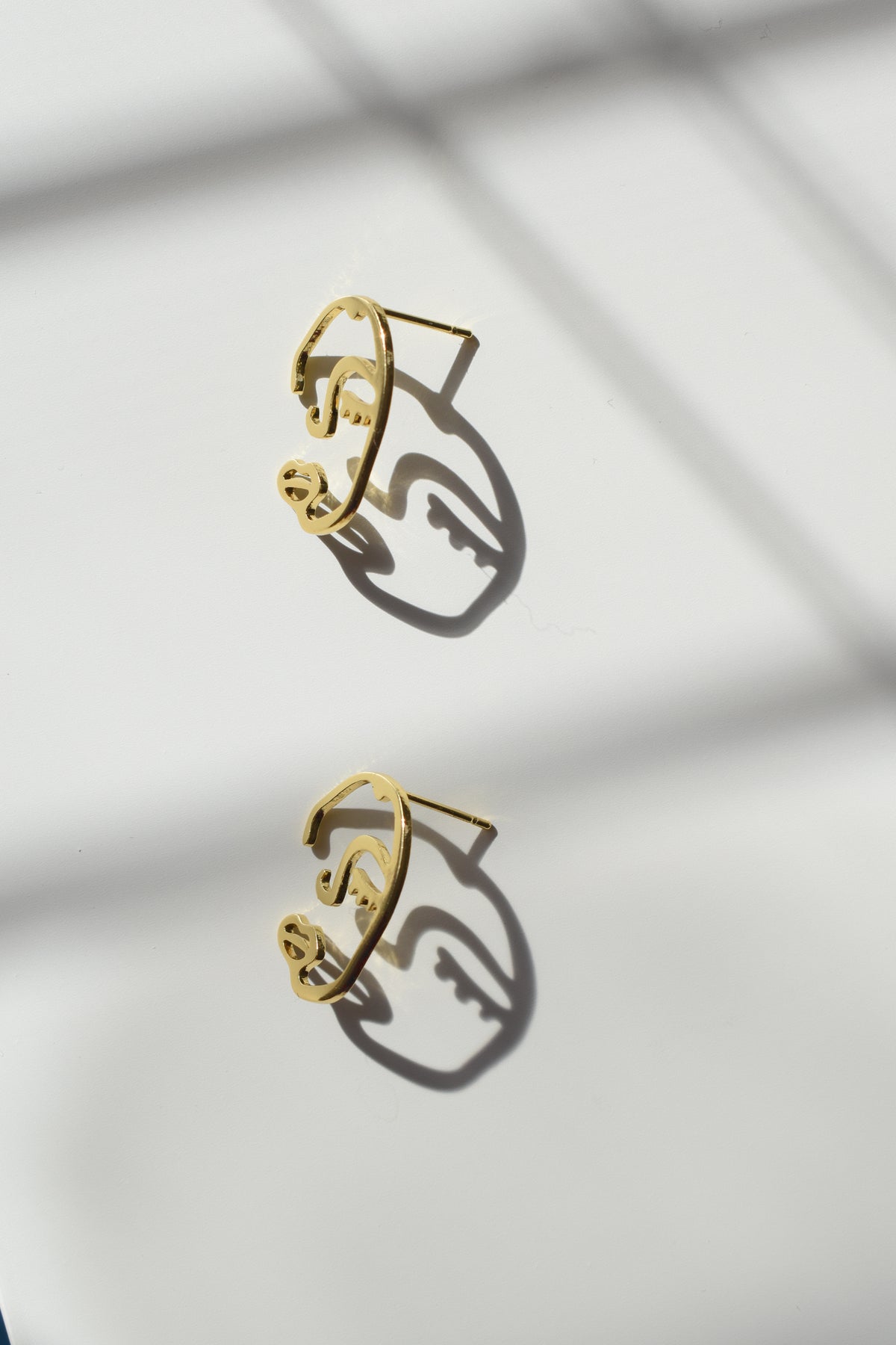 La Face Post Earrings image 2