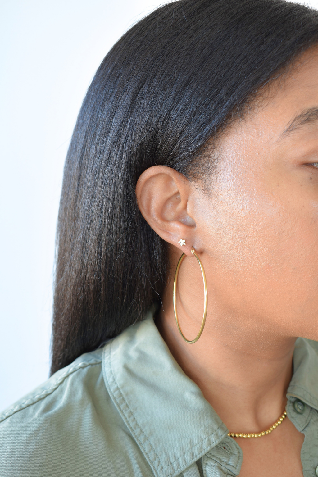Flower Stud Earrings - Clear image 3