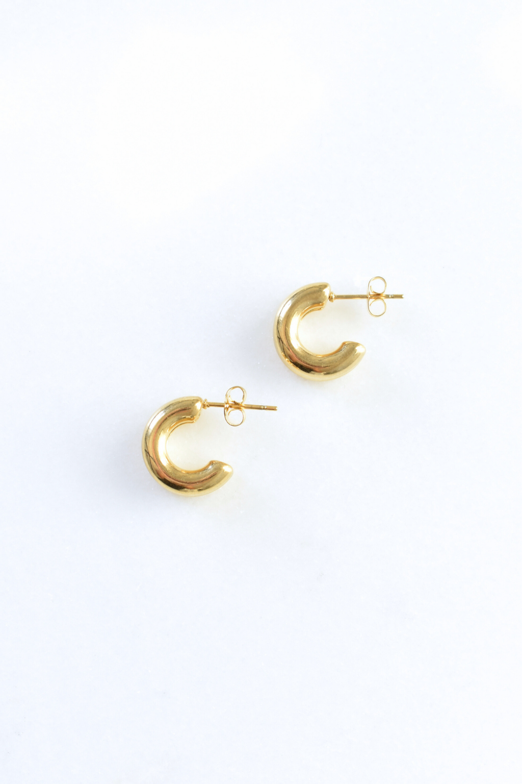 Double Chunk Huggie Earring - Gold image 3
